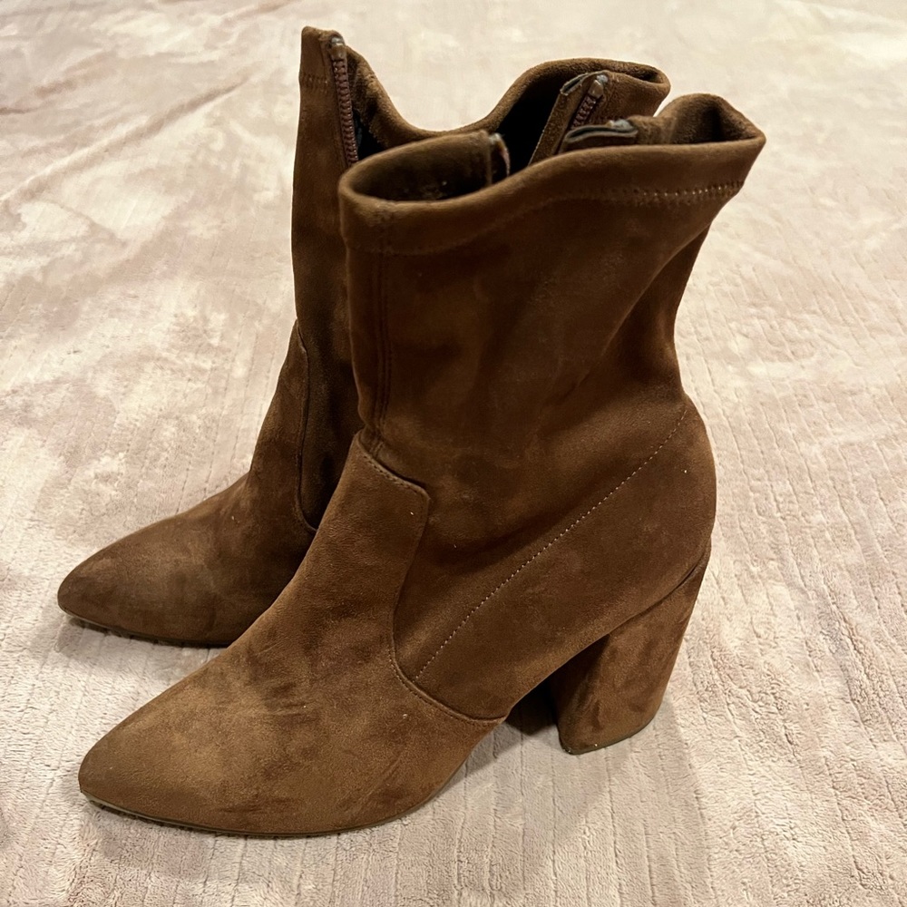 Steve Madden Suede booties